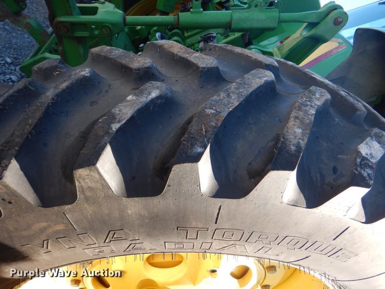 image for item HT9479 2004 John Deere 8420  MFWD tractor