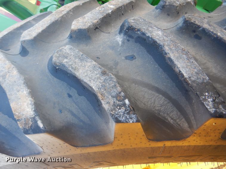 image for item HT9479 2004 John Deere 8420  MFWD tractor