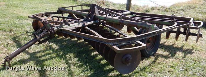 image for item IH9004 John Deere  tandem disk