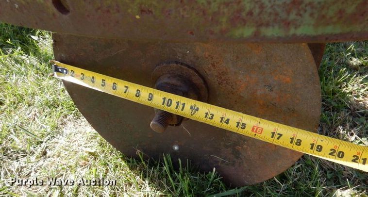 image for item IH9004 John Deere  tandem disk