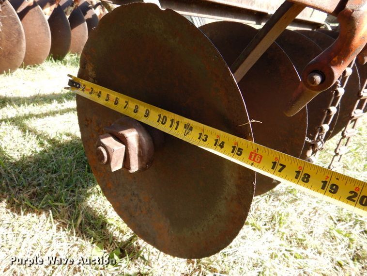 image for item IH9004 John Deere  tandem disk