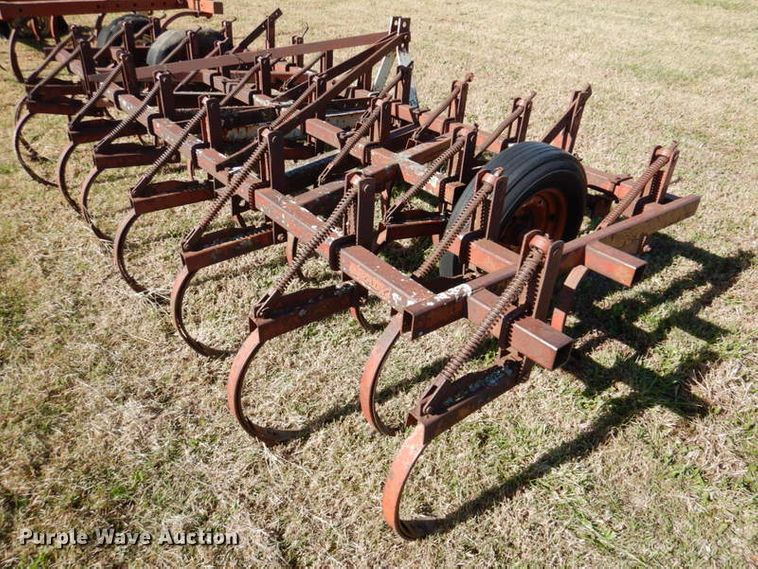 image for item IH9008 Brady  chisel