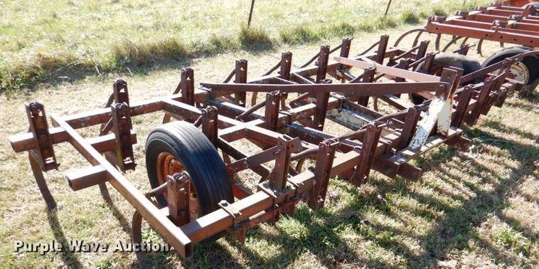 image for item IH9008 Brady  chisel