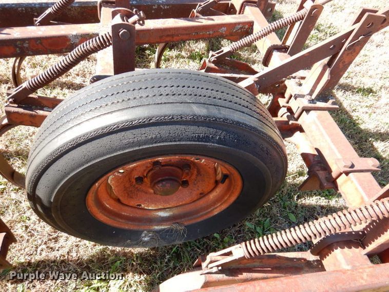 image for item IH9008 Brady  chisel