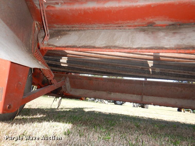 image for item IH9010 Hesston 1091  windrower