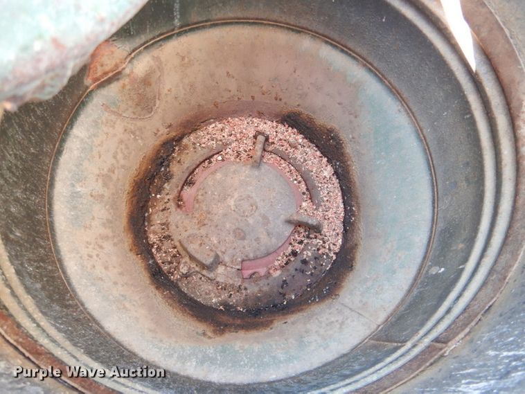 image for item IH9012 John Deere  planter