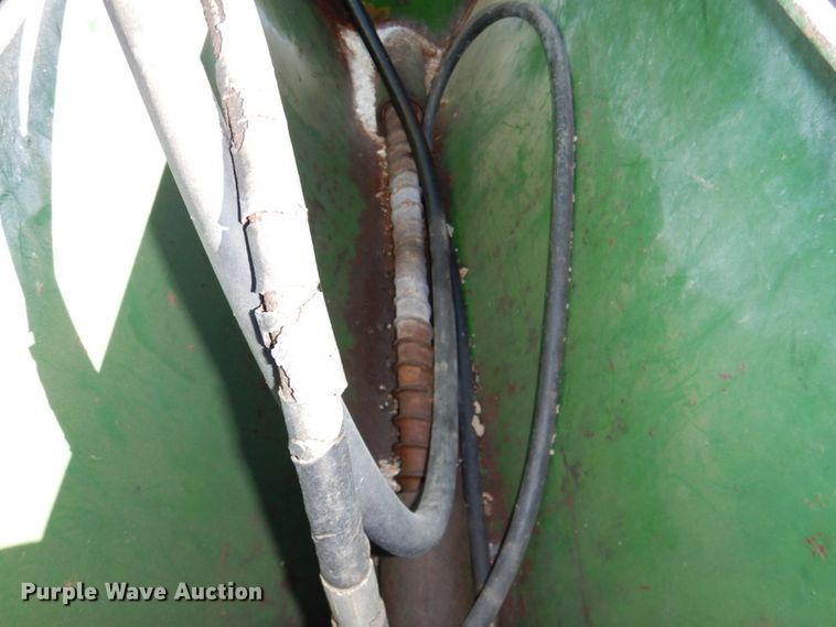 image for item IH9012 John Deere  planter