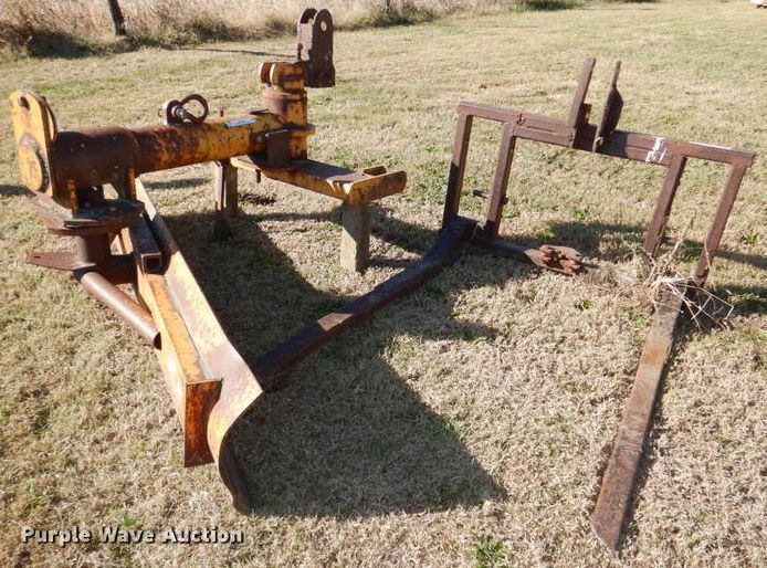 image for item IH9013 Three point attachments