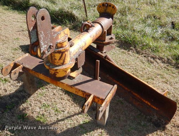 image for item IH9013 Three point attachments