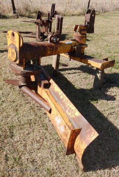 image for item IH9013 Three point attachments