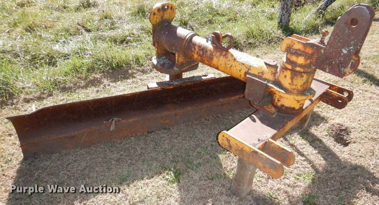 image for item IH9013 Three point attachments