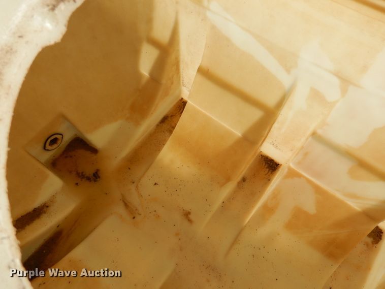 image for item IH9015 Poly tank