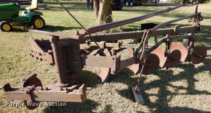 image for item IH9019 Oliver  five bottom plow