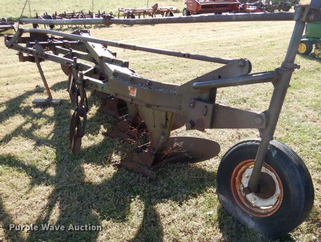 image for item IH9019 Oliver  five bottom plow