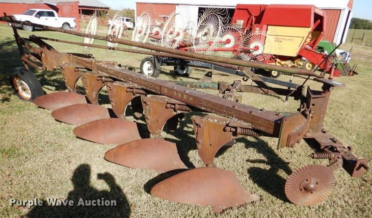 image for item IH9019 Oliver  five bottom plow