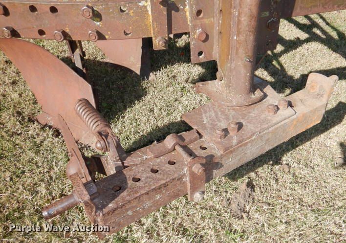 image for item IH9019 Oliver  five bottom plow