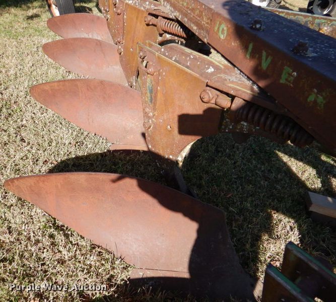 image for item IH9019 Oliver  five bottom plow
