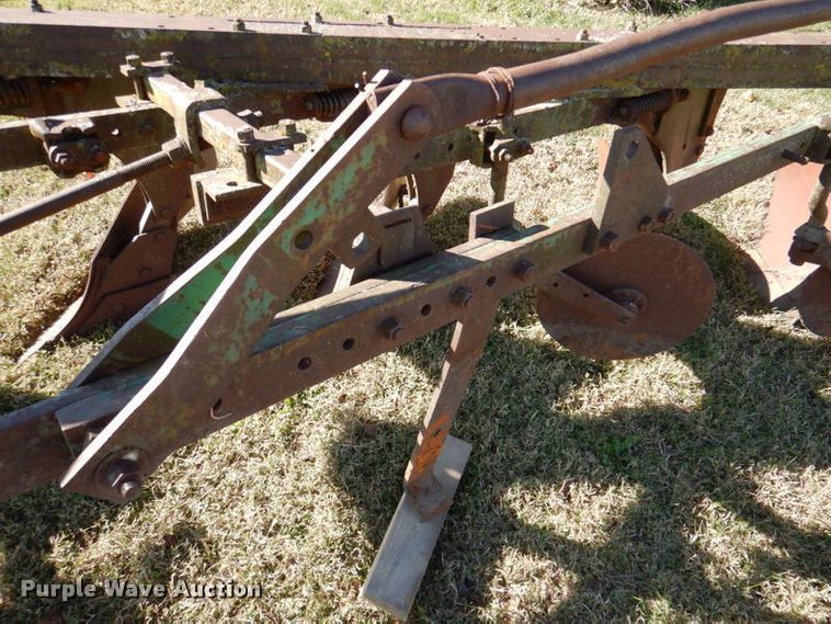 image for item IH9019 Oliver  five bottom plow