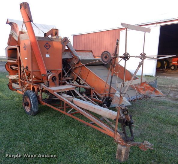image for item IH9022 Allis Chalmers 60  combine