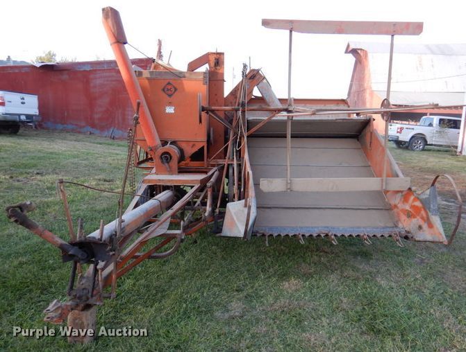 image for item IH9022 Allis Chalmers 60  combine