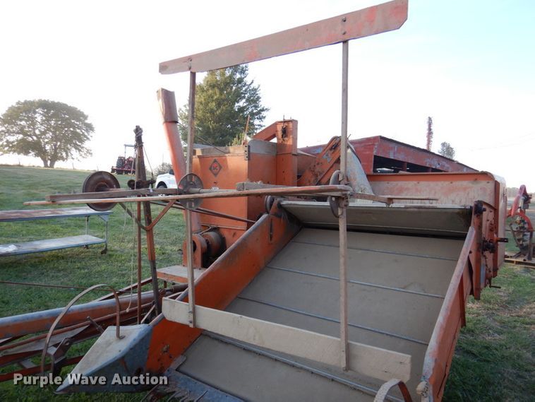 image for item IH9022 Allis Chalmers 60  combine