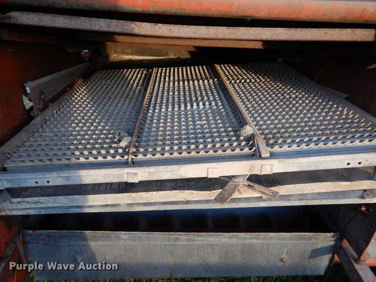 image for item IH9022 Allis Chalmers 60  combine