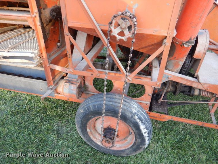 image for item IH9022 Allis Chalmers 60  combine