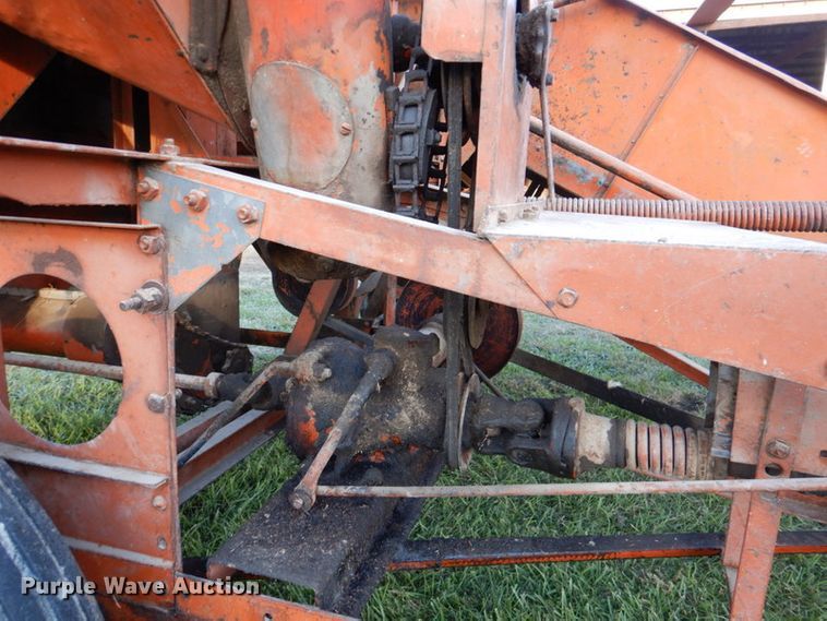 image for item IH9022 Allis Chalmers 60  combine