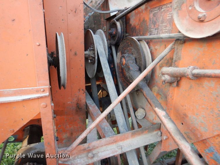image for item IH9022 Allis Chalmers 60  combine