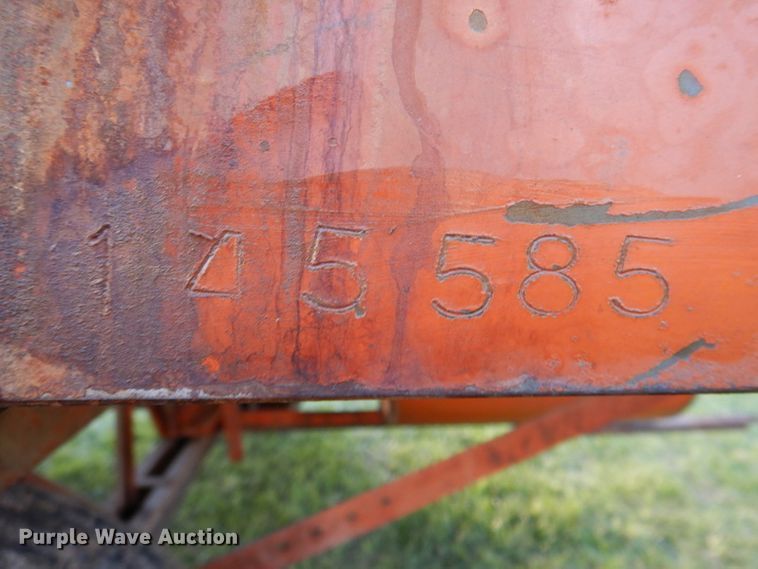image for item IH9022 Allis Chalmers 60  combine