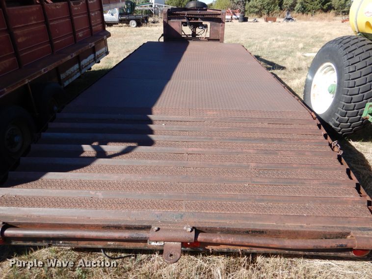 image for item IV9751 1981  shop built equipment trailer