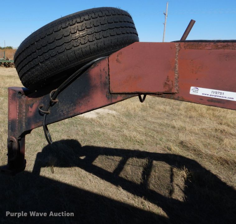 image for item IV9751 1981  shop built equipment trailer