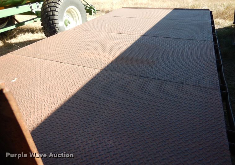 image for item IV9751 1981  shop built equipment trailer