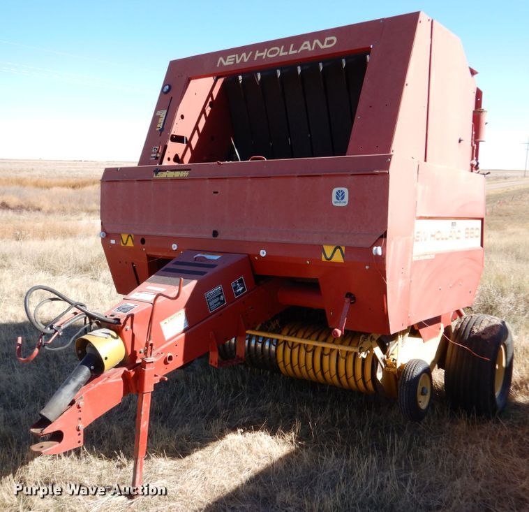 image for item IV9753 New Holland 660  round baler