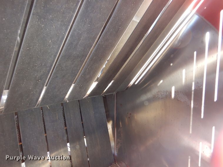 image for item IV9753 New Holland 660  round baler