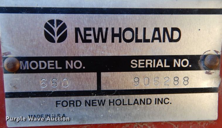 image for item IV9753 New Holland 660  round baler