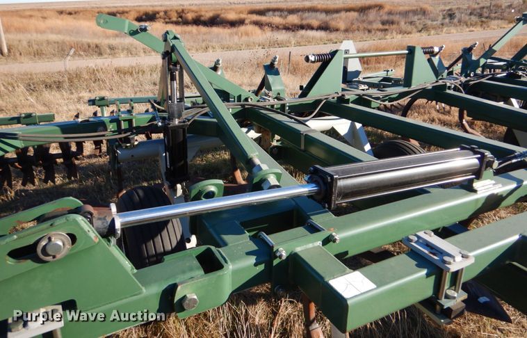image for item IV9754 Orthman Fallow Master 910472  field cultivator