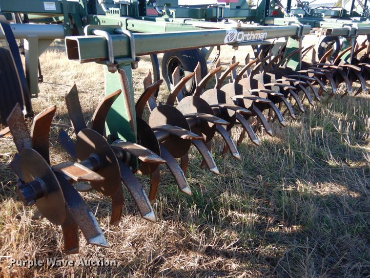 image for item IV9754 Orthman Fallow Master 910472  field cultivator