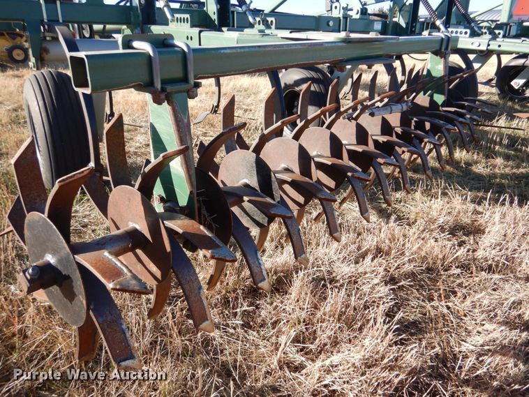 image for item IV9754 Orthman Fallow Master 910472  field cultivator