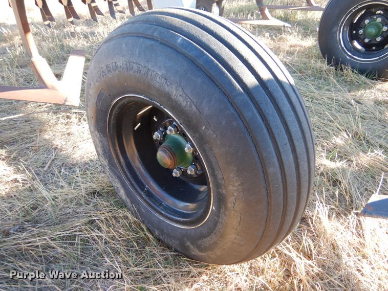 image for item IV9754 Orthman Fallow Master 910472  field cultivator