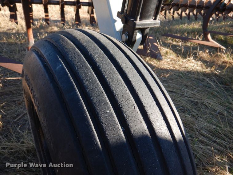 image for item IV9754 Orthman Fallow Master 910472  field cultivator