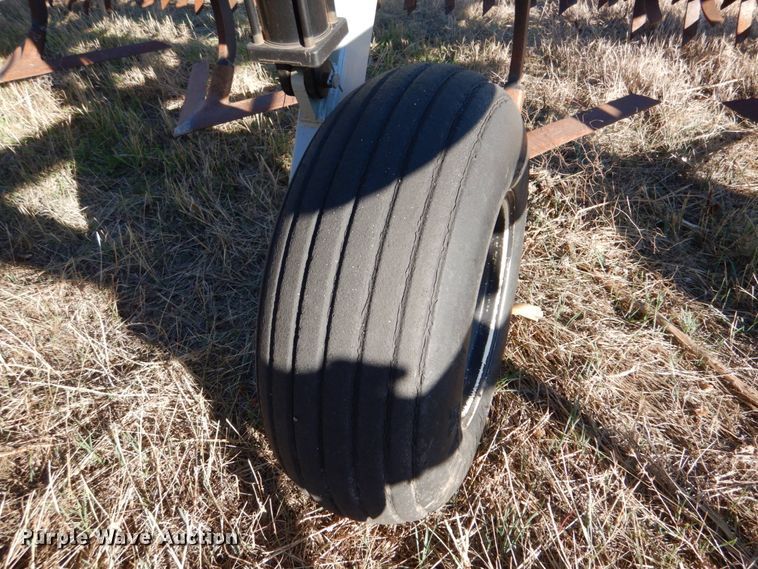 image for item IV9754 Orthman Fallow Master 910472  field cultivator