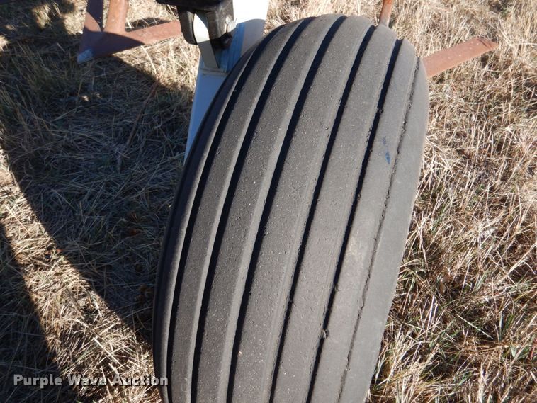 image for item IV9754 Orthman Fallow Master 910472  field cultivator