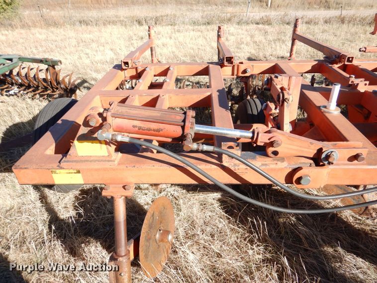 image for item IV9755 1988 Sunflower 3650-25  sweep plow