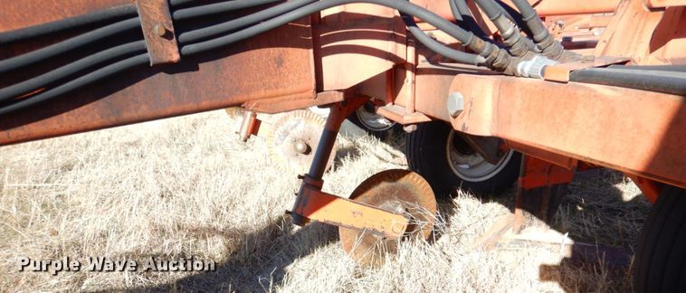 image for item IV9755 1988 Sunflower 3650-25  sweep plow