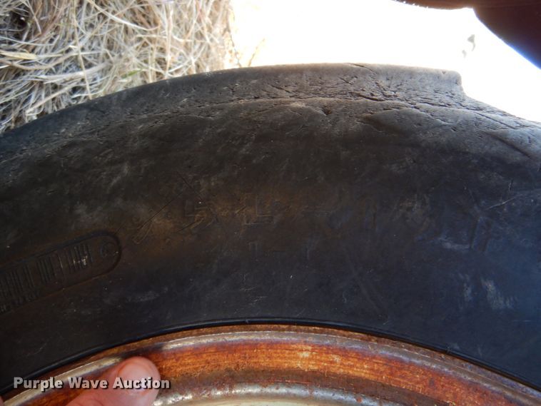 image for item IV9756 Flex King KM  sweep plow