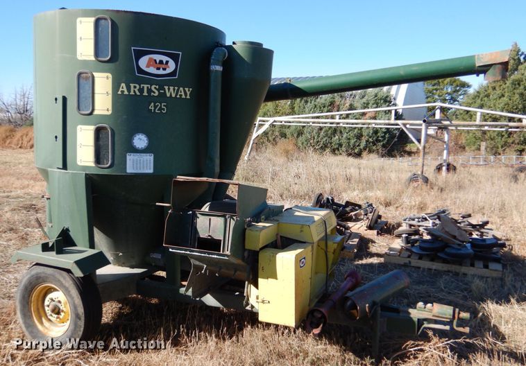 image for item IV9762 Arts-Way 425  feed grinder/mixer