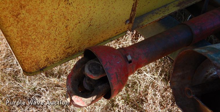 image for item IV9762 Arts-Way 425  feed grinder/mixer