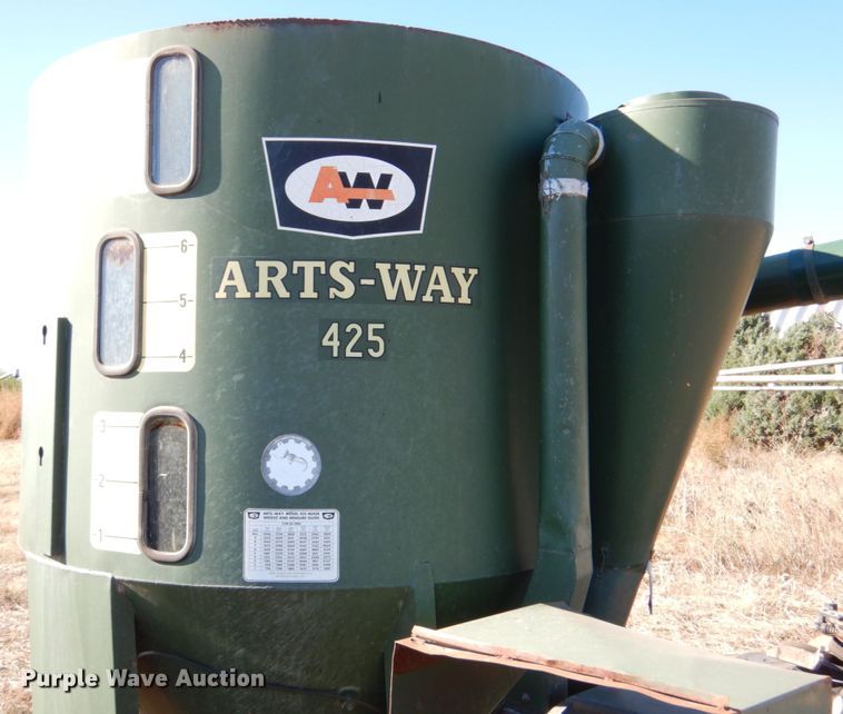 image for item IV9762 Arts-Way 425  feed grinder/mixer
