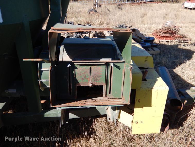 image for item IV9762 Arts-Way 425  feed grinder/mixer